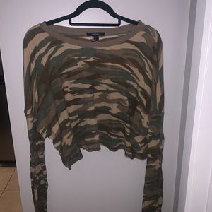 Camo long sleeve crop top